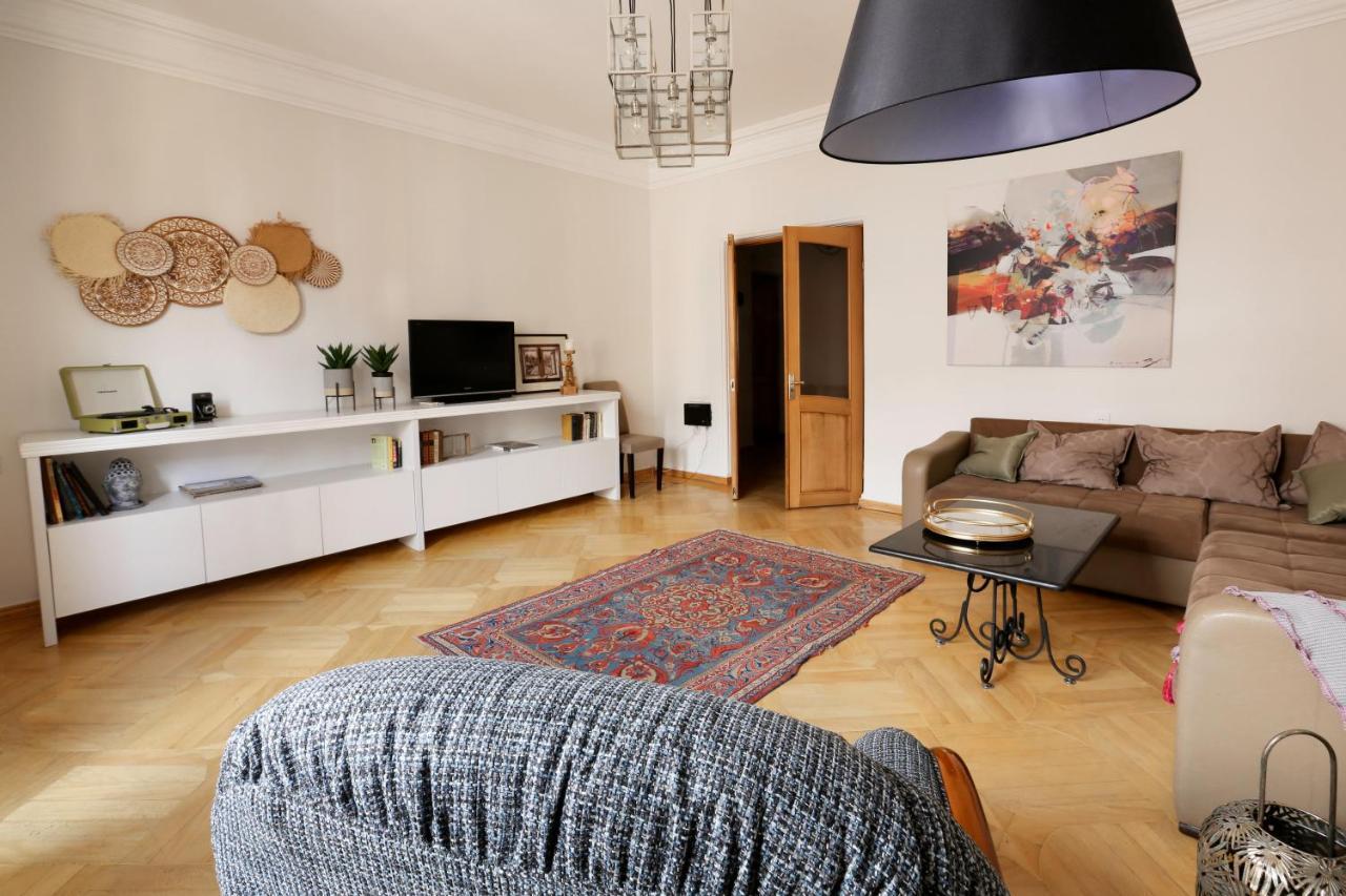 Hotelise I Our-Yard Apartment Erivan Exterior foto