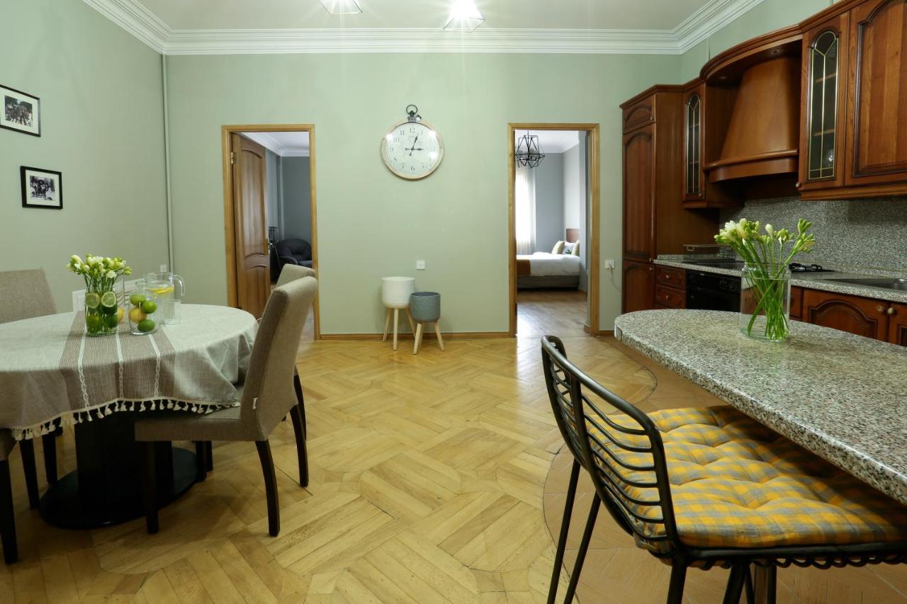 Hotelise I Our-Yard Apartment Erivan Exterior foto
